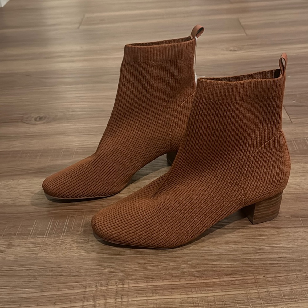 Jolie Fall Ankle Booties 🤩
